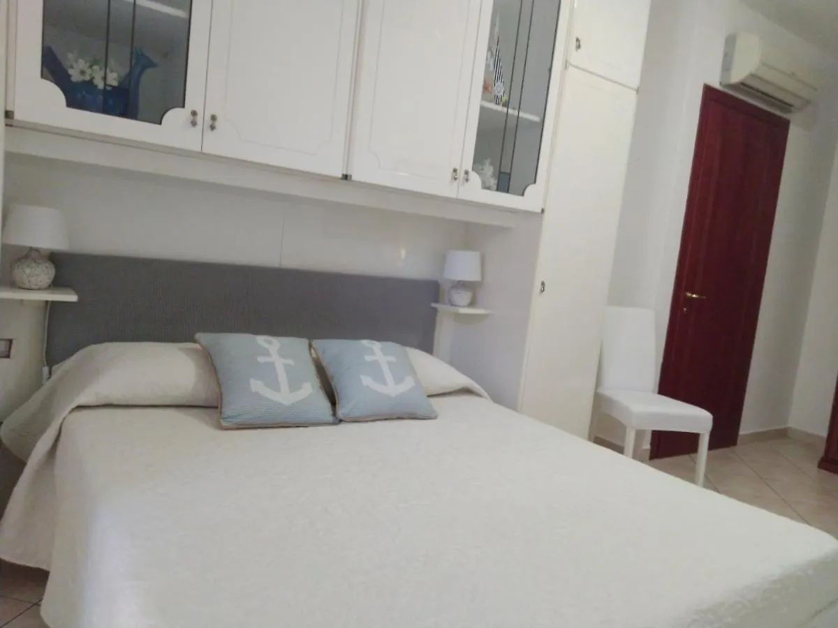 Rami Di Corallo Appartamento Con Parcheggio Privato ---------- Pula