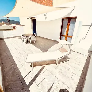 Casa vacanze Sa Domu Zara - Ampia Casa Con Terrazzo, Pula